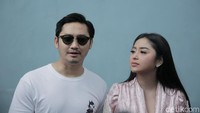 Teranyar adalah kabar tentang keponakan Dewi Perssik, Rosa Meldianti yang mengaku Angga Wijaya menyukainya.  Foto: Ismail/detikHOT