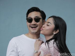 Gosip soal Meldi Lewat, Dewi Perssik dan Suami Makin Mesra Aja Nih