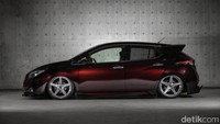 Dengan menambahkan fender yang lebih luas, side skirts yang baru, penambahan spoiler besar yang dipasang di atap dan diffuser belakang membuat Nissan LEAF terlihat lebih modis, atau tepatnya seperti hatchback listrik. Foto: Kuhl Racing