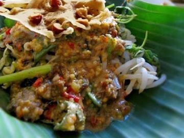 Ayo, Sarapan Pecel Pincuk yang Sedap Menyehatkan!