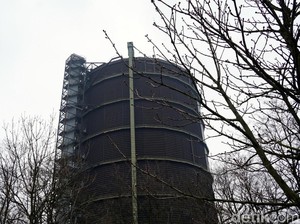 Di Jerman, Tabung Gas Raksasa Diubah Jadi Galeri Seni