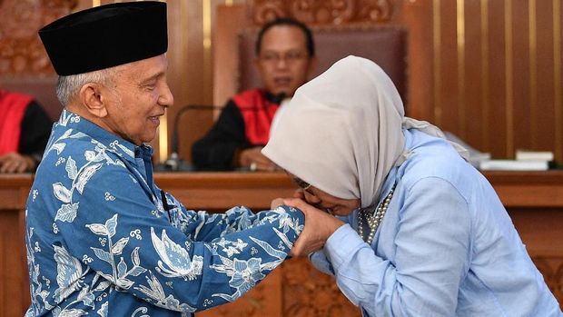 People Power Amien Rais, Jalan Mundur sang 'Bapak Reformasi'