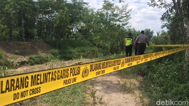 Lokasi pembuangan mayat dalam koper/