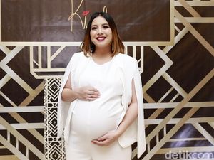 Selamat! Tya Ariestya Melahirkan Anak Kedua
