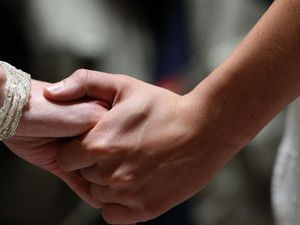 Dinsos Semarang Bantu LGBT dan Waria Urus Dokumen Kependudukan