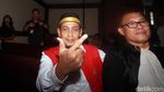 Terdakwa Penyebar Hoax Surat Suara Tercoblos Salam Dua Jari