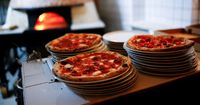 Wow! Banyak Orang Kaya Asal Nigeria Pesan Pizza Langsung dari London