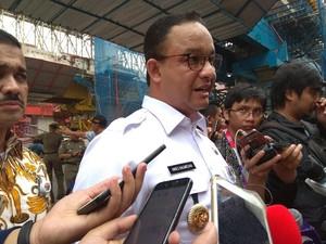 Tanggapi Menhub, Anies: Yang Masalah Bukan LRT tapi Pompanya Kurang