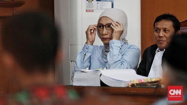 Ratna Sarumpaet Minta Maaf Hingga Cium Tangan Amien Rais