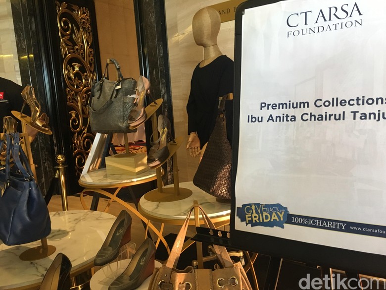 Prelove Anita Tanjung Ramaikan Bazar Amal CT Corp di Bandung Prelove Anita Tanjung Ramaikan Bazar Amal CT Corp di Bandung