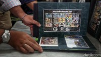 Perangko tersebut dipersiapkan dengan beberapa versi yaitu souvenir sheet yang berisikan tiga perangko dengan harga Rp 10.000 dan versi standard dengan harga Rp 3.000.