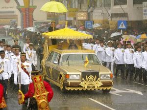 Koleksi Mobil Sultan Brunei Lebih Mahal dari Klub Manchester United