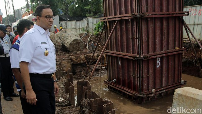 Heboh Anies Tuding LRT Jabodebek & Tol Becakayu Biang Kerok Banjir