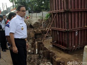 Tepatkah Anies Tuding LRT Jabodebek & Tol Becakayu Bikin Banjir?