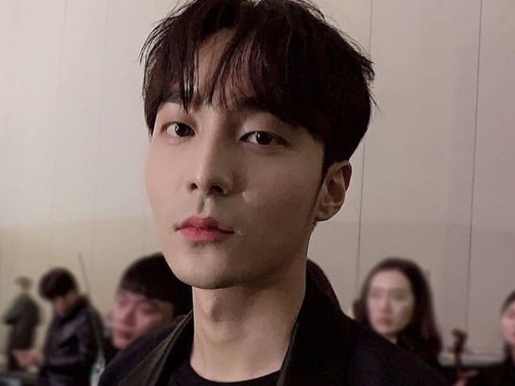 Roy Kim, Dicoret dari Keluarga, Skandal Video Porno dan Salah Gaul