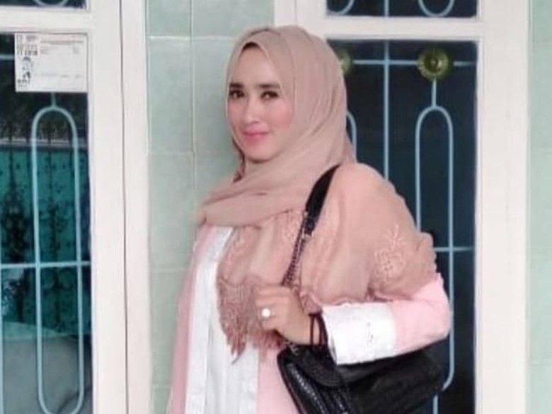 Firza Husein: Yusril Pengacara Saya, Jangan Dikaitkan dengan Habib Rizieq! Firza Husein: Yusril Pengacara Saya, Jangan Dikaitkan dengan Habib Rizieq!