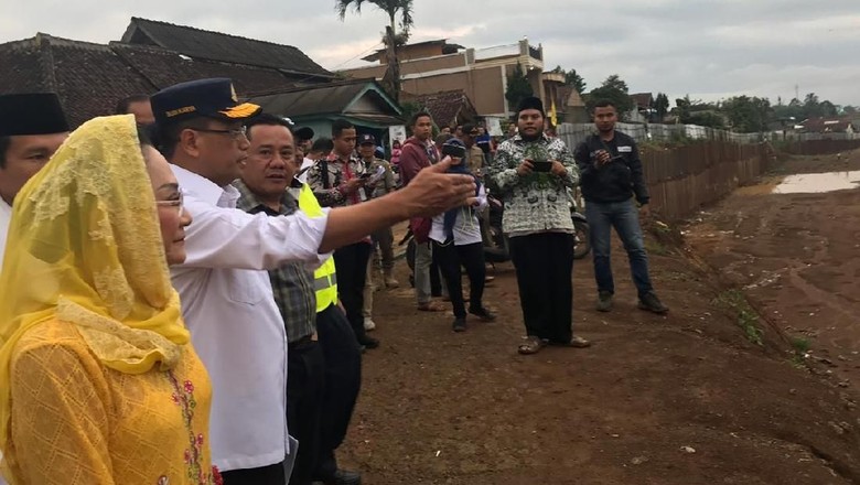 Menhub Harap Proyek Jalur Ganda Bogor-Sukabumi Rampung November 2019 Menhub Harap Proyek Jalur Ganda Bogor-Sukabumi Rampung November 2019