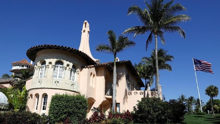 Foto: Hotel Presiden AS Donald Trump di Palm Beach, Florida. (REUTERS/Kevin Lamarque) Foto: Hotel Presiden AS Donald Trump di Palm Beach, Florida. (REUTERS/Kevin Lamarque)