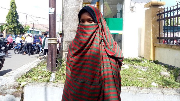 Foto: Rimpu Tembe , Busana Hijab Asli Indonesia dari Dompu