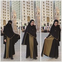 Penyanyi dangdut Ayu Ting Ting senantiasa menjadi perhatian netizen. Tak terkecuali saat ia menunaikan ibadah umrah baru-baru ini. Penampilannya yang berbeda ikut mencuri atensi. Instagram/AyuTingTing92