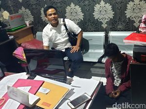 Beraksi Siang Bolong Jambret Ponsel di Sukabumi Dihajar Massa