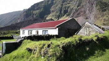 Bentuk salah satu rumah di Tristan da Cunha. (Foto: istimewa/oceanicwideexpeditions)