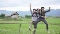 Selama di Luwu Utara, Marshall dan Vincent bertandang ke sejumlah destinasi termasuk Bukit Eno dan melihat kerbau tedong bonga (My Trip My Adventure) 