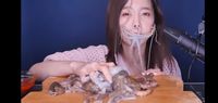 Ini 5 Mukbang Kontroversi yang Bikin Netizen Geram