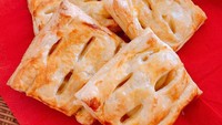 Lewat tagar #maricooking di Instagram, Shinoda kerap memamerkan hasil masaknya. Kali ini ia membuat apple pie berbahan apel segar. Duh, ngiler! Foto: Instagram shinodamariko3