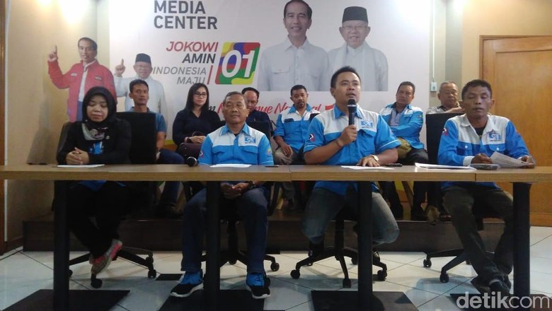 Serikat Pekerja Nasional Deklarasi Dukung Jokowi-Maruf Amin Serikat Pekerja Nasional Deklarasi Dukung Jokowi-Maruf Amin