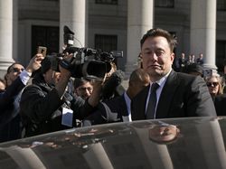 Elon Musk Disidang Gara-gara Twitter