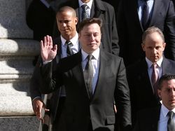 Elon Musk Disidang Gara-gara Twitter