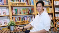 Andi Arsyil memutuskan terjun ke dunia politik untuk mewujudkan mimpi orang tuanya. Foto: Andy Arsyil (Hanif/detikHOT)