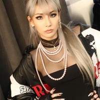 Satu lagi wanita asal Negeri Gingseng yang masuk daftar ini. Adalah Lee Chae Rin atau yang lebih dikenal sebgai CL Meski belum banyak muncul lagi belakangan, CL sempat sukses dengan lagu solonya seperti The Baddest Female dan Lifted. Ia juga menjadi wanita Korea pertama yang tampil di veneu besar di New York, AS. Foto: Instagram