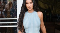 Kim Kardashian juga melahap makanan yang sama setiap hari. Ia doyan makanan buatan restoran yaitu salad dari Health Nut. Foto: Istimewa