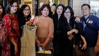 Anita mengatakan lelang itu dilakukan untuk amal. Rencananya uang hasil lelang itu akan didonasikan melalui CT Arsa untuk membeli mobil rescue yang akan digunakan untuk mengevakuasi korban bencana alam. Istimewa/Dok. CT Arsa.