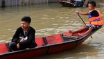 Berkah Para Penarik Delman di Kala Banjir