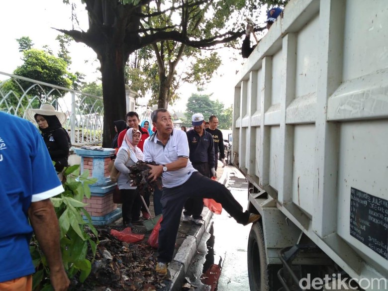 Gubernur Riau: Pekanbaru Barometer di Riau, tapi Lama Tak Dapat Adipura Gubernur Riau: Pekanbaru Barometer di Riau, tapi Lama Tak Dapat Adipura