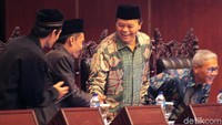 Selain Hidayat Nur Wahid, sejumlah tokoh turut hadir di acara Sosialisasi 4 Pilar MPR tersebut.