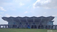 BIJB yang tengah berjuang mendongkrak aktivitas penerbangan ternyata terkena gempuran kebijakan kenaikan harga tiket pesawat dan bagasi berbayar.