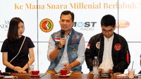 Diskusi dilatari oleh perilaku pemilih kaum milenial yang tergolong jenis pemilih rasional. Survei CSIS pada Agustus 2017 menyebutkan sebanyak 81,7% generasi milenial pengguna Facebook, 70,3% menggunakan Whatsapp, dan 54,7% memiliki Instagram.