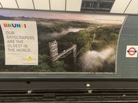 Iklan pariwisata Brunei yang dicopot di London (Twitter)