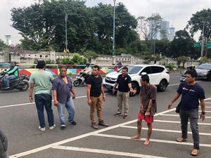 Polisi Olah TKP Penjambretan Maut di Rasuna Said Kuningan