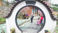 Objek wisata Wonoland ini buka setiap hari mulai 08.30 WIB - 17.00 WIB. Tiket masuknya adalah Rp 10 ribu per wisatawan. (Uje Hartono/detikcom)