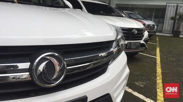 mesin 1.500 cc turbocharger yang meyalurkan tenaga ke dua roda depan melalui transmisi CVT.