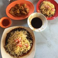 Tak Pernah Naik Harga Hampir 20 Tahun, Kedai Mie Ini Jual Pangsit Rp 350 Perak! 