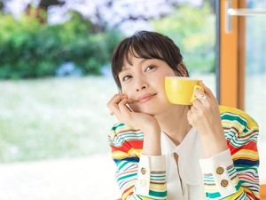 Adegan Romantis Saat Makan Lee Na Young dan Lee Jong Suk di Romance is a Bonus Book