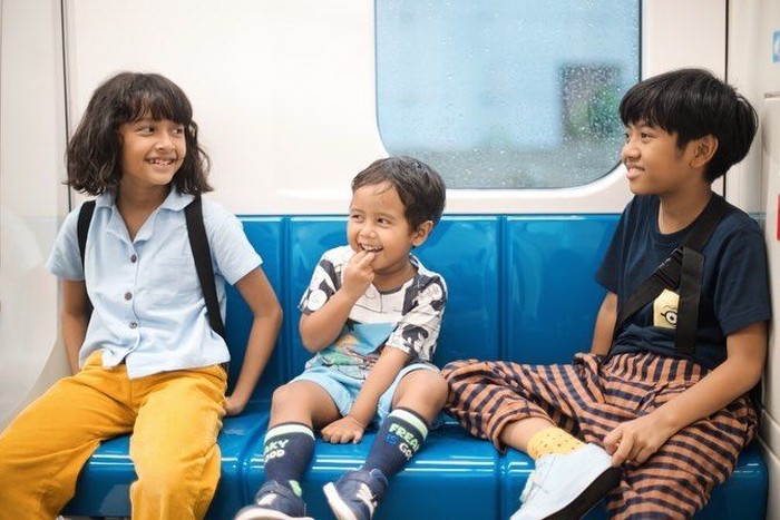 Gaya Seru Kulineran Dru Widuri Dan Den Bagus Dari Keluarga