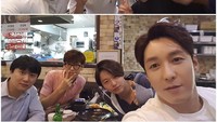 Selain ngopi, aktor bernama lengkap Shim Eun-tak itu juga gemar makan aneka sajian bbq. Tak sendirian, ia juga sering makan bareng teman-temannya. Foto: Instagram tak9988