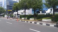 Lokasi yang dipasangi garis polisi di Rasuna Said